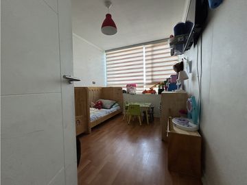 EN VENTA dpto MACUL av. escuela agricola ESTILO MARIPOSA