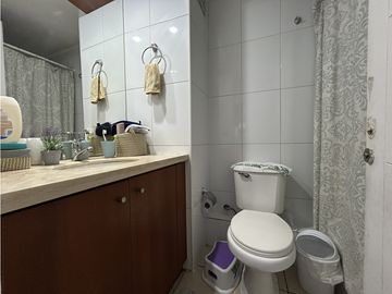 EN VENTA dpto MACUL av. escuela agricola ESTILO MARIPOSA