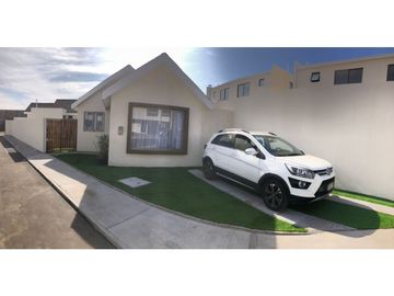 EN VENTA CASA COSTA LAGUNA 3D/2B.   200m2