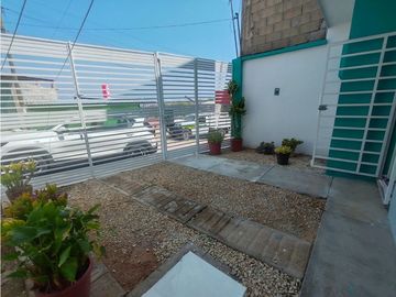 HERMOSA CASA EN COL. LOS TRABAJADORES