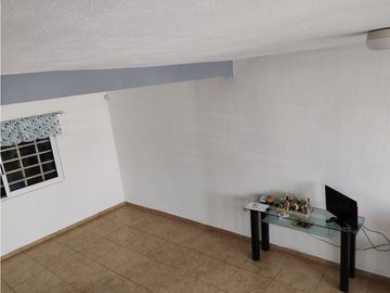 HERMOSA CASA EN COL. LOS TRABAJADORES