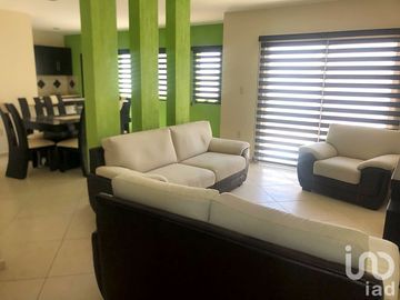 VENTA DE CASA EN FRACC. COLINAS DEL SALTITO