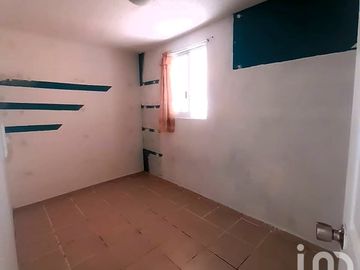 Departamento en Venta  en Col. Tenayo, planta baja, zotehuela privada