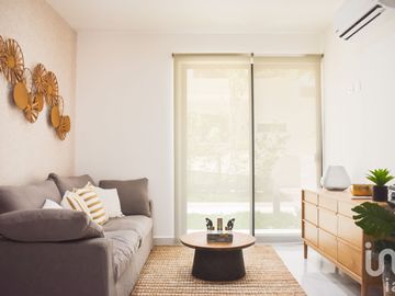 Departamento en Venta en Av. Huayacán Cancún, 2 recamaras, con Albercas y 12 Amenidades