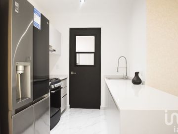 Departamento en Venta en Av. Huayacán Cancún, 2 recamaras, con Albercas y 12 Amenidades