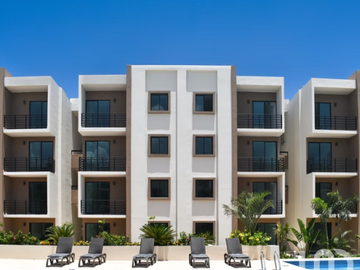 Departamento en Venta en Av. Huayacán Cancún, 2 recamaras, con Albercas y 12 Amenidades