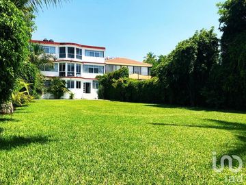 CASA VACACIONAL EN TEQUESQUITENGO MORELOS