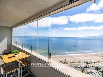 Departamento con una espectacular vista a la Bahía desde el piso 25