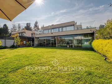 Preciosa casa mediterránea a la venta en La Reina