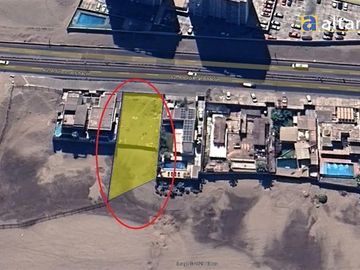 Sitio en Venta en Playa Huayquique (Avda. Arturo Prat)