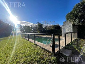 Venta casa quinta 3 ambientes con piscina en El Pato