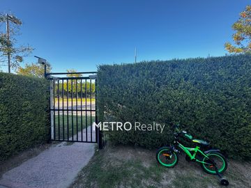 Departamento de 3 ambientes en Venta, con vista al lago central y pileta y amenities. ESCRITURADO.