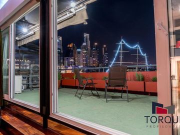 Venta de Dos Lofts Conjuntos en Dock 8 Puerto Madero – 303 m² totales, 91m2 de terraza – Cocheras