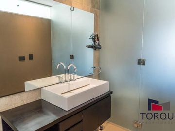 Venta de Dos Lofts Conjuntos en Dock 8 Puerto Madero – 303 m² totales, 91m2 de terraza – Cocheras