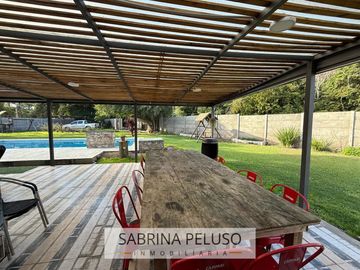 Casa quinta en venta en Lujan