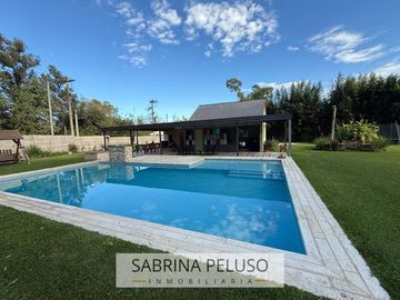 Casa quinta en venta en Lujan