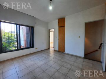 Venta de PH 4 ambientes con patio en Don Bosco