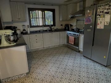 Casa en venta - 4 Dormitorios 4 Baños - Esteban Echeverría
