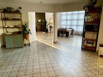 Casa en venta - 4 Dormitorios 4 Baños - Esteban Echeverría