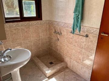 Casa en venta - 4 Dormitorios 4 Baños - Esteban Echeverría