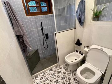 Casa en venta - 4 Dormitorios 4 Baños - Esteban Echeverría