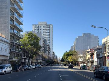 Monoambiente a estrenar en Colegiales – Contrafrente, orientación este y amenities