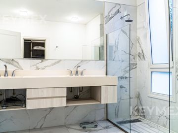 Venta casa 4 ambientes en La Martinica