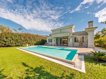 Venta casa 4 ambientes en La Martinica