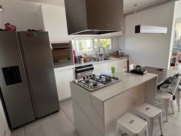 Casa Los Castaños 4 Ambientes con pileta