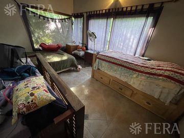 Venta de casa 5 ambientes en Country El Paraíso Guernica