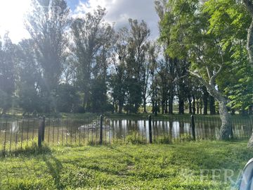 Venta de casa 5 ambientes en Country El Paraíso Guernica