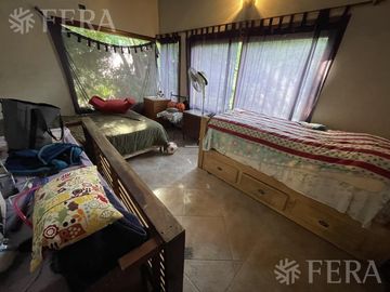 Venta de casa 5 ambientes en Country El Paraíso Guernica