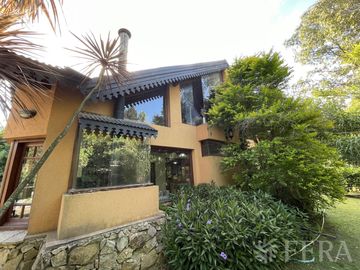 Venta de casa 5 ambientes en Country El Paraíso Guernica