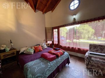 Venta de casa 5 ambientes en Country El Paraíso Guernica