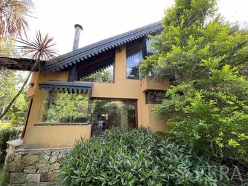 Venta de casa 5 ambientes en Country El Paraíso Guernica