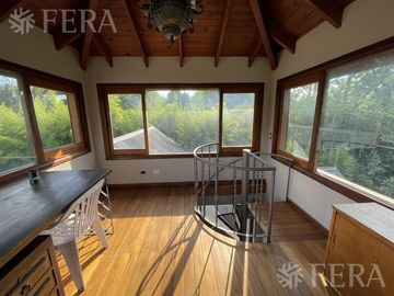 Venta de casa 5 ambientes en Country El Paraíso Guernica