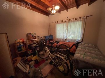 Venta de casa 5 ambientes en Country El Paraíso Guernica