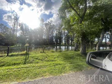 Venta de casa 5 ambientes en Country El Paraíso Guernica