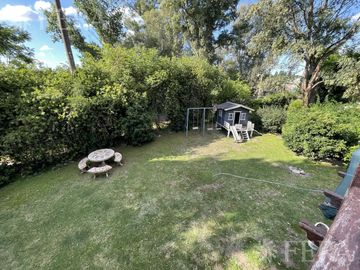 Venta de casa 5 ambientes en Country El Paraíso Guernica
