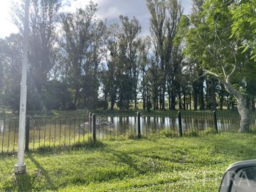 Venta de casa 5 ambientes en Country El Paraíso Guernica