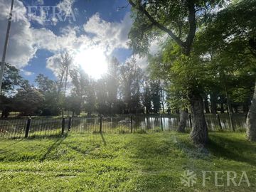 Venta de casa 5 ambientes en Country El Paraíso Guernica