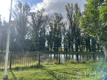 Venta de casa 5 ambientes en Country El Paraíso Guernica