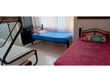 VENTA ESPECTACULA CASA CAMPESTRE VA CARMEN DE APICALA TOLIMA