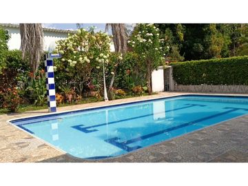 VENTA ESPECTACULA CASA CAMPESTRE VA CARMEN DE APICALA TOLIMA