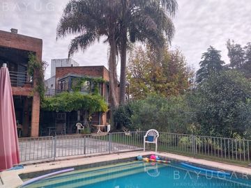 Venta - Casa en Golfers Country Club - Estilo Moderno Contemporáneo - Apto Crédito