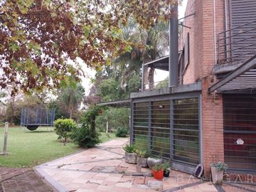 Venta - Casa en Golfers Country Club - Estilo Moderno Contemporáneo - Apto Crédito