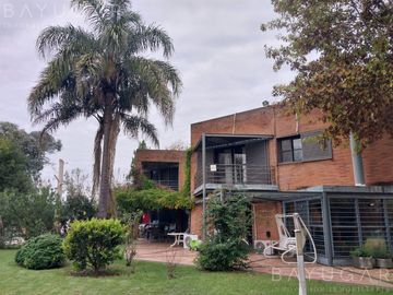 Venta - Casa en Golfers Country Club - Estilo Moderno Contemporáneo - Apto Crédito