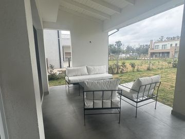 Alquiler - Casa en Barrio Privado San Pablo - Pilar - Con Muebles