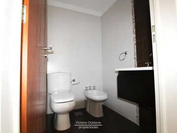Departamento en Venta Castelar con dos cocheras monoambiente divisible apto vivienda y profesional
