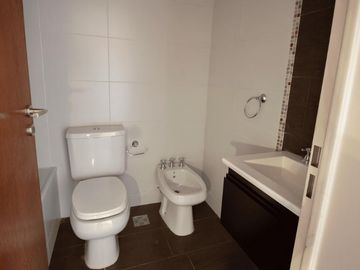 Departamento en Venta Castelar con dos cocheras monoambiente divisible apto vivienda y profesional